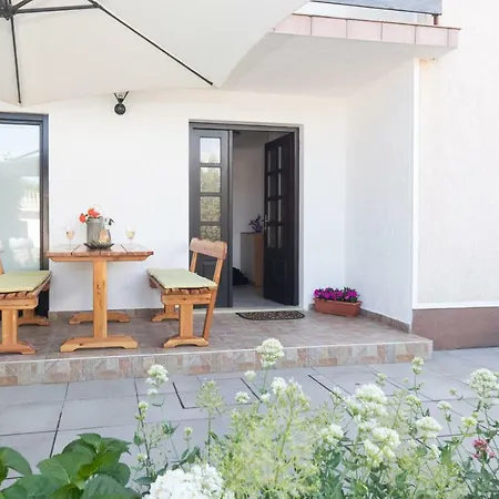 Adrijana Apartman *